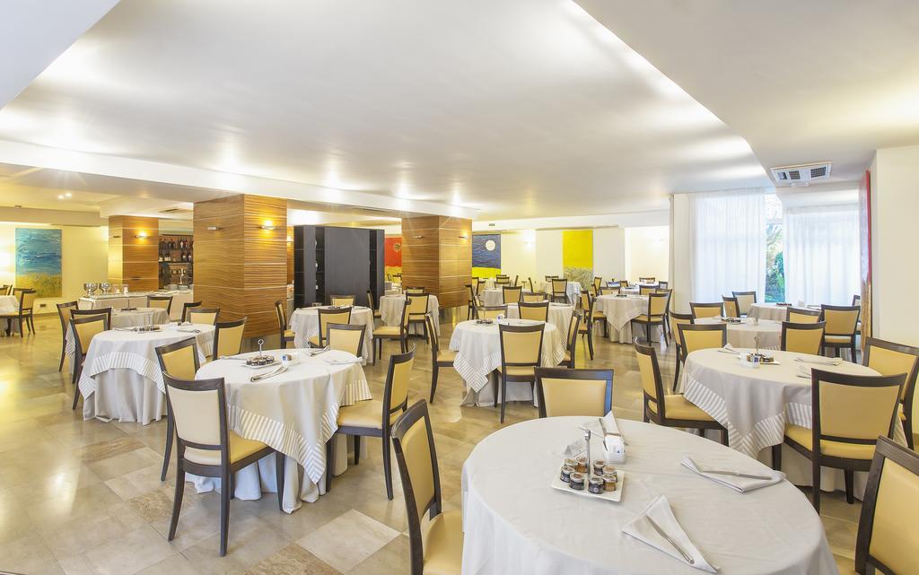 Virgilio Grand Hotel Сперлонга Екстериор снимка
