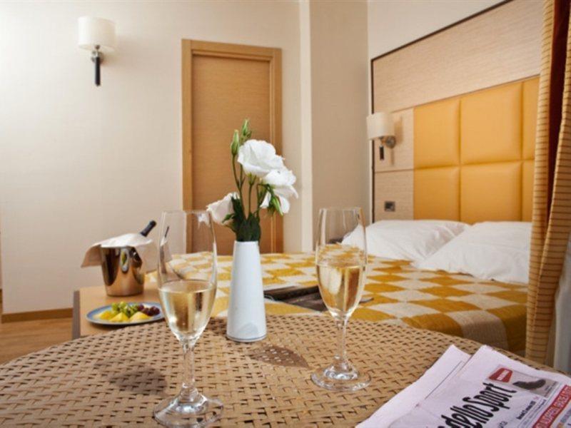 Virgilio Grand Hotel Сперлонга Екстериор снимка