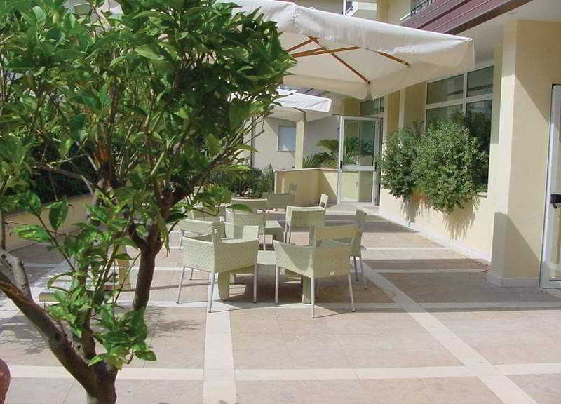 Virgilio Grand Hotel Сперлонга Екстериор снимка
